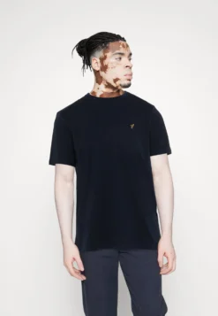 Pier One 3 Pack - T-Shirt Basic - White/Dark Blue/Blue -Modieuze Mannen 158e2e984b324bc482ac7480478efe4d scaled