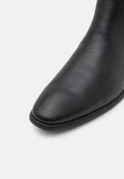 Pier One Korte Laarzen - Black -Modieuze Mannen 22e89b8373064f07ade24dbd49999c7c scaled