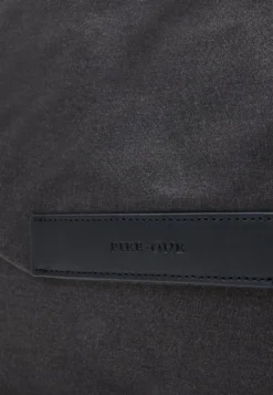 Pier One Schoudertas - Black -Modieuze Mannen 350f8e778dcf46268b5d31283848cea8 scaled