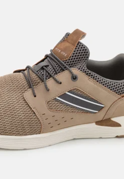 Pier One Sneakers Laag - Beige -Modieuze Mannen 3de5a84dcb1448adb680163701cc855c scaled