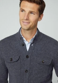 Hackett London Chest Pocket Fb - Vest - Charcoal Grey -Modieuze Mannen 3f8292551eb54e9fb8a0bb8de2d78521