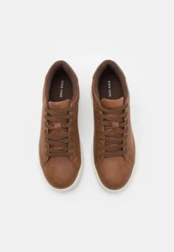 Pier One Unisex - Sneakers Laag - Cognac -Modieuze Mannen 4255542b254043c59f79012041804d27 scaled