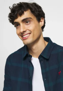 Pier One Overhemd - Dark Blue/Teal 10 Pier One Overhemd - Dark Blue/Teal -Modieuze Mannen 60ff006a248a4e558dbde6647cd82b01 scaled