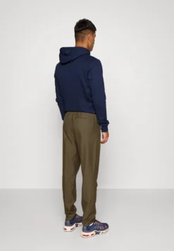 SAMSØE SAMSØE Smithy Trousers - Broek - Stone Gray -Modieuze Mannen 64d03b5123224e1b8edf2794ee2c508e scaled