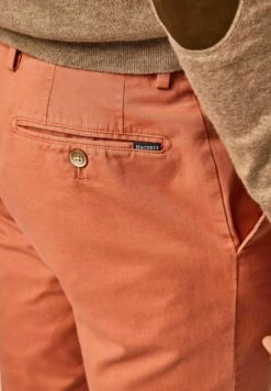 Hackett London Core Kensington - Chino - Orange -Modieuze Mannen 77516dde7d904fa8acf7dd8e9d97fcfc