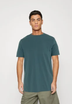 Pier One 7 Pack - T-Shirt Basic - Blue/Mottled Bordeaux/White -Modieuze Mannen 7b9f1b5705884163855acb0b7048c4bc scaled