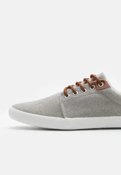 Pier One Unisex - Sneakers Laag - Light Grey 11 Pier One Unisex - Sneakers Laag - Light Grey -Modieuze Mannen 8f5660aa856d43a69db14e309615dd5c scaled