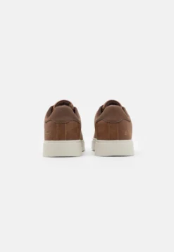 Pier One Unisex - Sneakers Laag - Cognac -Modieuze Mannen 8fc46a00bfc54014b9ab0c4b860fd9e9 scaled