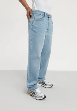 Pier One Relaxed Fit Jeans - Light Blue Denim 10 Pier One Relaxed Fit Jeans - Light Blue Denim -Modieuze Mannen 9227184b76c24bd287ce53d34bd47f95 scaled