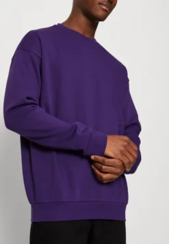 YOURTURN Unisex - Sweater - Purple -Modieuze Mannen a15f5e2097c34c5cbf5a04860b377c81 scaled