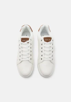 Pier One Sneakers Laag - White 9 Pier One Sneakers Laag - White -Modieuze Mannen a459a37a54644a3aa05e27c6f0a40515 scaled