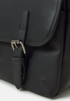 Pier One Unisex - Schoudertas -Black -Modieuze Mannen adbd5d8fbbd24c28a61f94af8a00c514 scaled