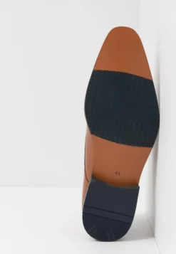 Pier One Leather - Instappers - Cognac -Modieuze Mannen b33620ba8ab547529ee32df8e71ecc15 scaled