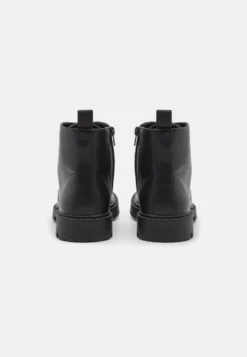 Pier One Unisex - Veterboots - Black -Modieuze Mannen b4bba21c5c5045809f9f89fdc8738ce6 scaled