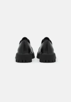 KOI FOOTWEAR The Corrupter Mens Square Toe Shoes - Veterschoenen - Black 8 KOI FOOTWEAR The Corrupter Mens Square Toe Shoes - Veterschoenen - Black -Modieuze Mannen c00cc954eaee4b1387d15d85d2c7fe64 scaled