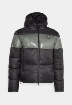 EA7 Emporio Armani Jacket - Winterjas - Black -Modieuze Mannen c351a141c6df4ae2a2bd3d72d9668c30 scaled