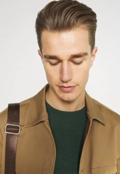 Pier One Basic Crewneck - Trui - Mottled Dark Green -Modieuze Mannen c4a75157027844b18a449c0bf30f39e5 scaled