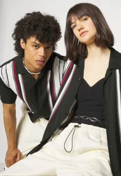 YOURTURN Bowling Unisex - Overhemd - Black -Modieuze Mannen cf0a271c0d134b08b10e0f7858315eeb scaled