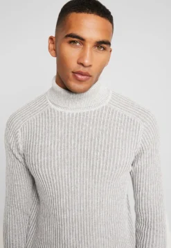 Pier One Trui - 111 - Mottled Light Grey 9 Pier One Trui - 111 - Mottled Light Grey -Modieuze Mannen d1774a40fde44346aea6a7dd67f4ca51 scaled