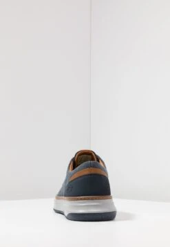 Skechers Moreno - Sneakers Laag - Navy 9 Skechers Moreno - Sneakers Laag - Navy -Modieuze Mannen daece2f6bdc74f978162e9606f469fe1
