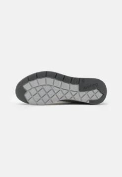 Bugatti Arriba - Sneakers Laag - Grey -Modieuze Mannen de8441d69fe54eb788ec245bfee76a5d scaled