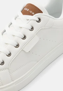 Pier One Sneakers Laag - White 11 Pier One Sneakers Laag - White -Modieuze Mannen deb0204c481f45328622c04006a03e30 scaled