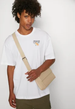 YOURTURN Orange Fruit Graphic Tee- T-Shirt Print - White -Modieuze Mannen e316743f0437401abe0ba26395e7b930 scaled