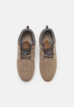Pier One Sneakers Laag - Beige -Modieuze Mannen eec695925fba45039e4787f19c90db0b scaled