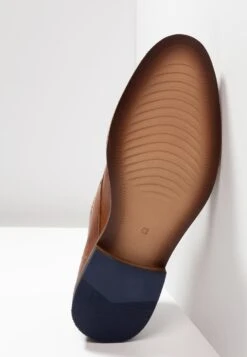 Pier One Leather - Veterschoenen - Cognac 10 Pier One Leather - Veterschoenen - Cognac -Modieuze Mannen f47ca42db8df499e9aede9cf8214a77b